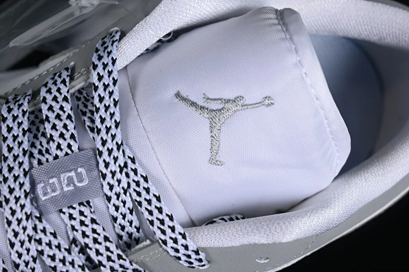 All Categories Air Jordan Jordan Series Basketball Shoes Air Jordan 1 Low Air Jordan 1 Low AJ1 Joe 1 Wolf Gray Low-top Cultural Leisure Sports Shoes DC0774-105